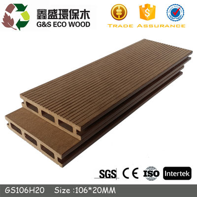 Decking compuesto plástico de la resistencia WPC del Decking de la piscina de madera anti hueco ULTRAVIOLETA del resbalón