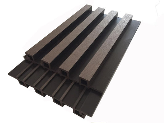 El panel de pared exterior ULTRAVIOLETA de Fade Resistant Railway Platform Wpc del revestimiento de la pared de Wpc de la resistencia